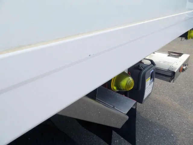 サイドレールに小さいキズがあります。|三菱 キャンター TPG-FEB80(2WD)の写真34