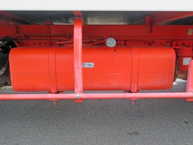 燃料タンクは100Lです。|三菱 キャンター TPG-FEB80(2WD)の写真43