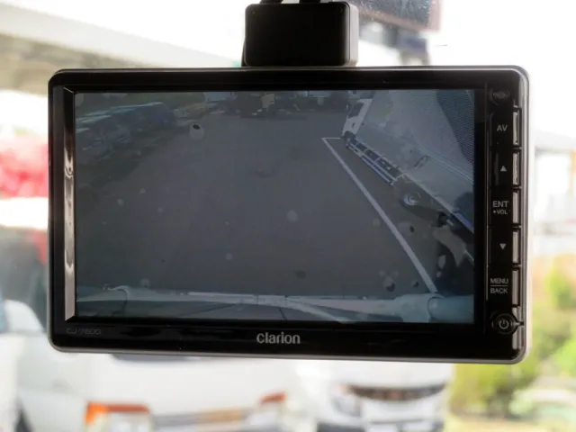 液晶バックモニター付きです。|三菱 キャンター TPG-FEB80(2WD)の写真45