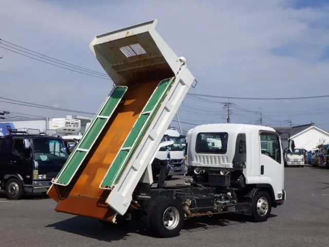 いすゞ フォワード 2RG-FRR90S2(2WD)の写真4