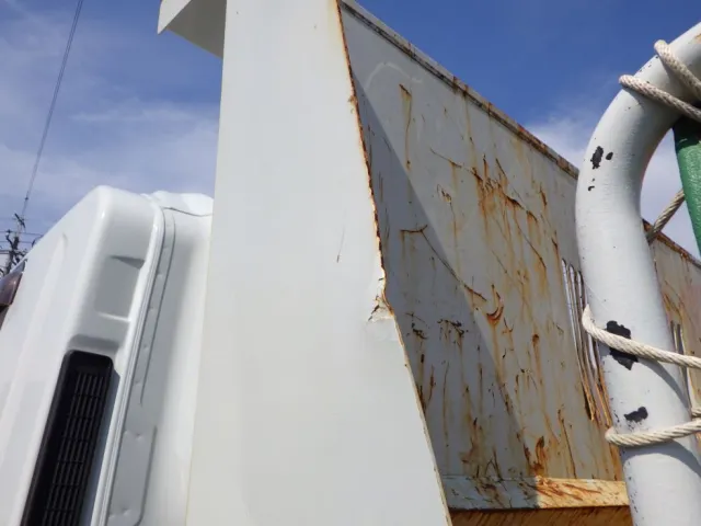 プロテクターの両サイドにキズ・サビ・曲がりがあります。|いすゞ フォワード 2RG-FRR90S2(2WD)の写真24