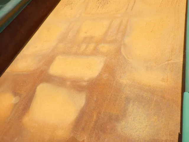 床鉄板にキズ・サビ・ヘコミがあります。|いすゞ フォワード 2RG-FRR90S2(2WD)の写真31