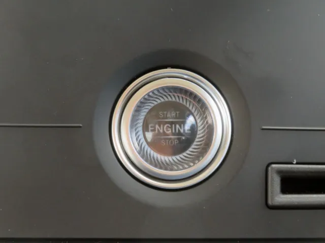 エンジンスタートスイッチです。|三菱 スーパーグレート 2PG-FV80VZの写真20