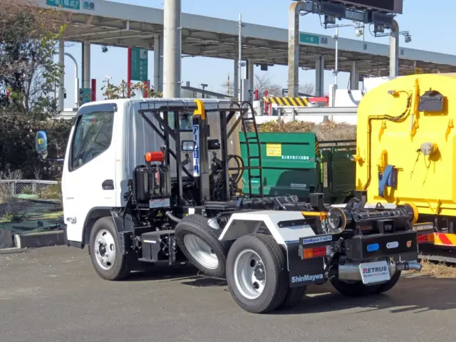 三菱 キャンター 2RG-FBAV0(2WD)の写真3