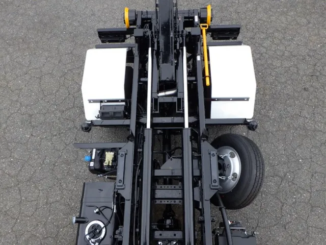 ツインシリンダーです。|三菱 キャンター 2RG-FBAV0(2WD)の写真8