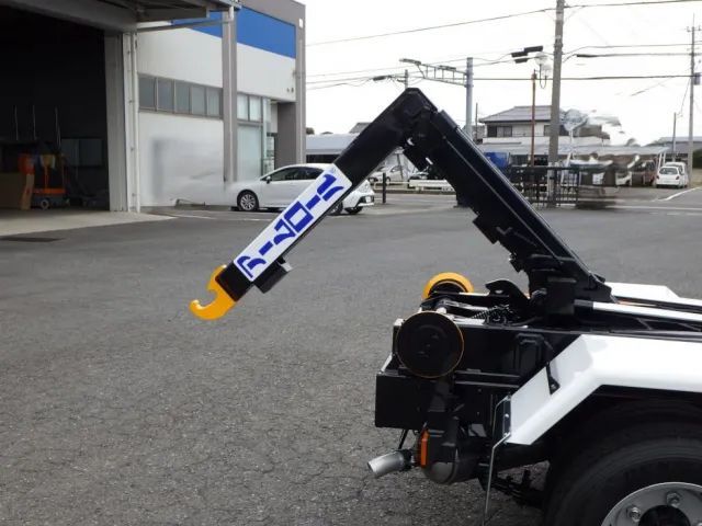 リヤジャッキはありません。|三菱 キャンター 2RG-FBAV0(2WD)の写真9