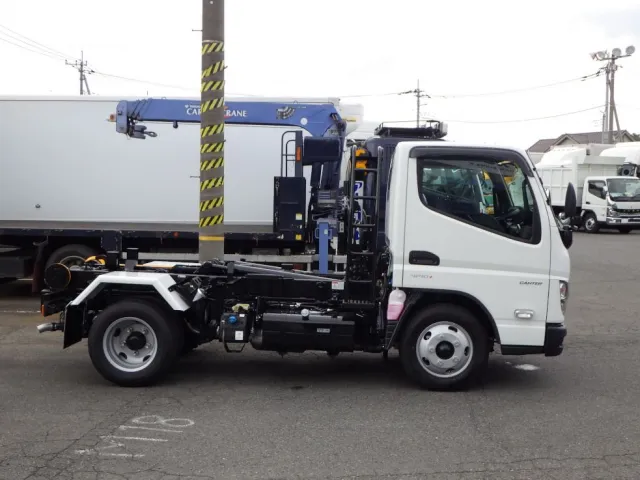 三菱 キャンター 2RG-FBAV0(2WD)の写真25