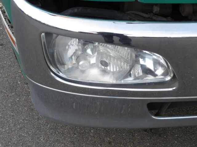 ヘッドライトのレンズに曇りがあります。（運転席側）|日野 レンジャー TKG-FC9JGAA(2WD)の写真29