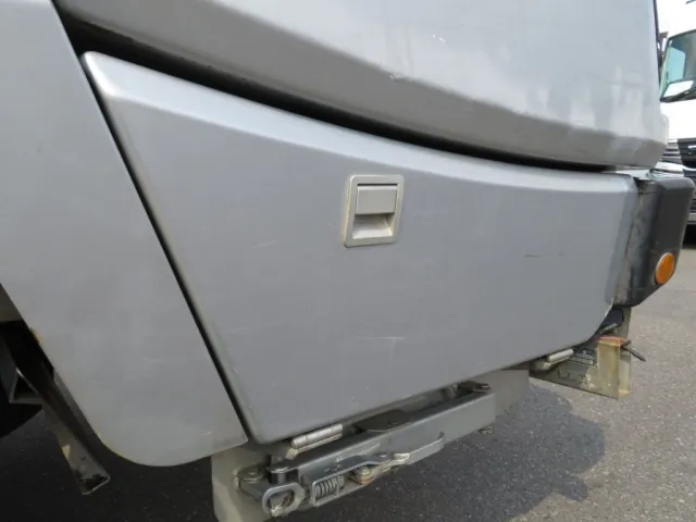 テールゲート側面の外装パネル下部にキズがあります。|日野 レンジャー TKG-FC9JGAA(2WD)の写真40