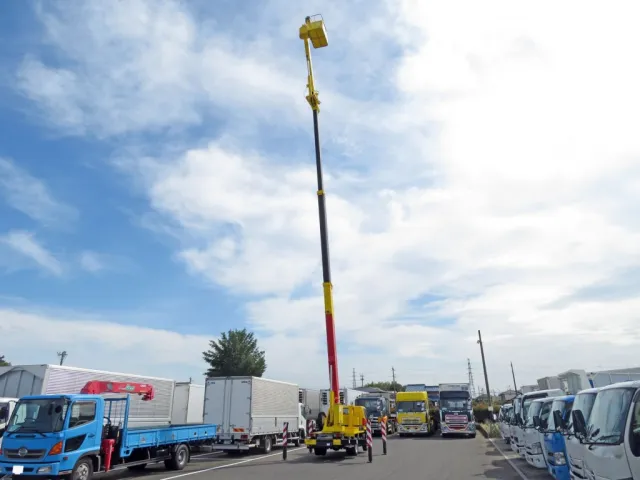 ブームを上限まで伸ばした状態です。|日野 デュトロ TKG-XZU640F(2WD)の写真5