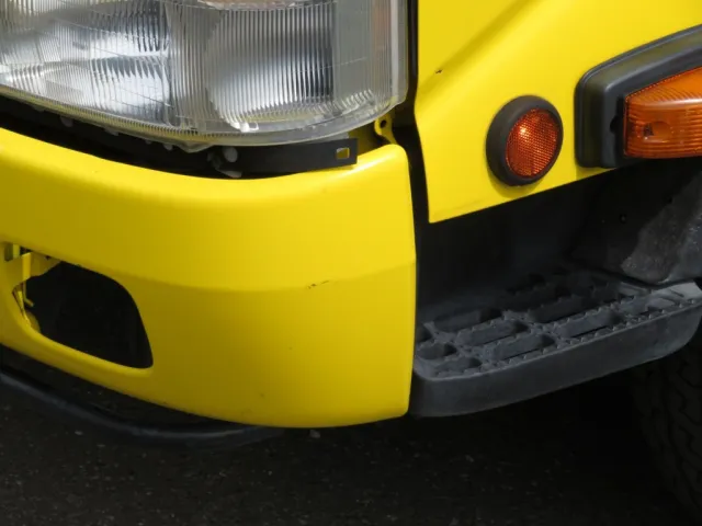 フロントバンパー助手席側に細かいキズがあります。|日野 デュトロ TKG-XZU640F(2WD)の写真28