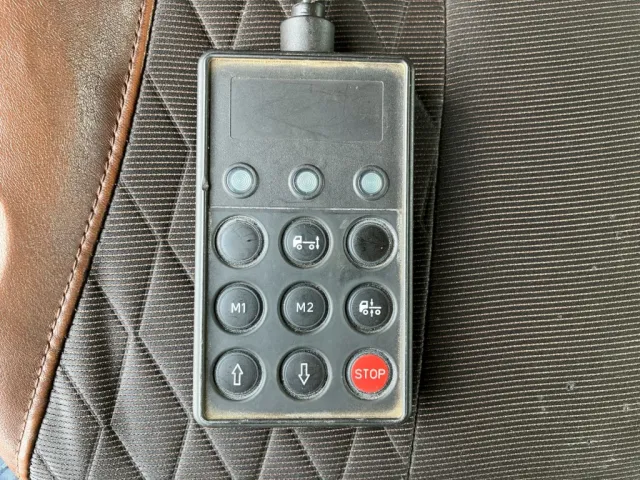 エアサスのコントローラーです。|日野 プロフィア 2DG-SH1EDGGの写真26