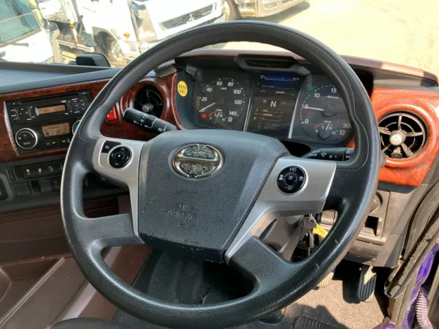 ハンドルにスレがあります。|日野 プロフィア 2DG-SH1EDGGの写真37