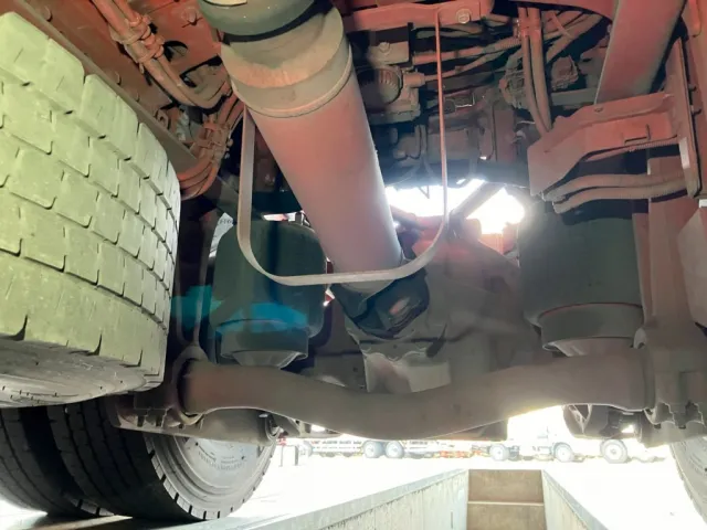 下周りの状態です。|日野 プロフィア 2DG-SH1EDGGの写真40