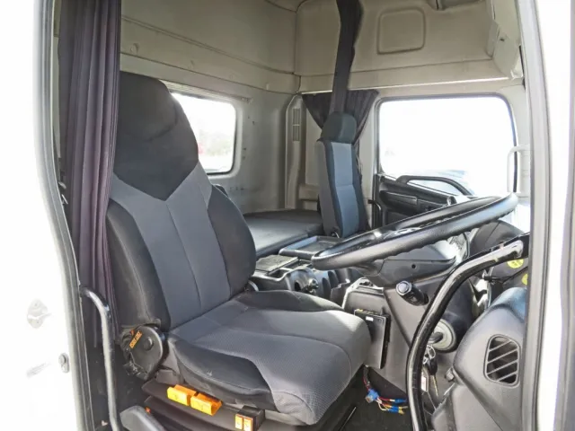 日野 プロフィア QPG-SH1EDDGの写真6