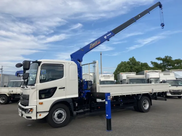 現行型の日野の増トンクレーン付きです。|日野 レンジャー 2KG-FE2ACAの写真1