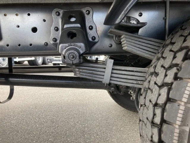 シャーシとスプリングの状態です。|日野 レンジャー 2KG-FE2ACAの写真5