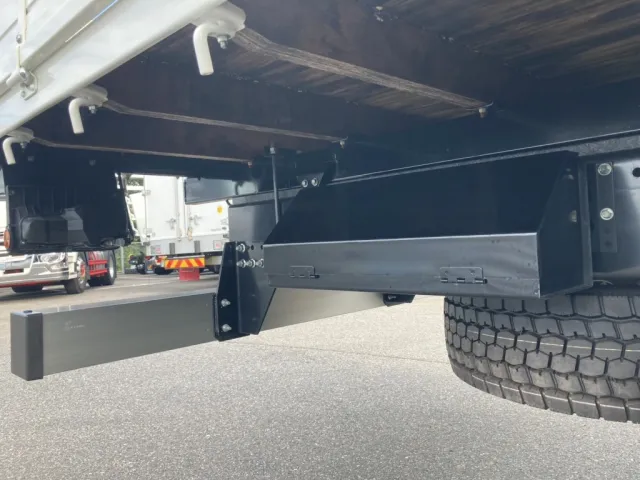 ネタと工具箱の状態です。|日野 レンジャー 2KG-FE2ACAの写真8