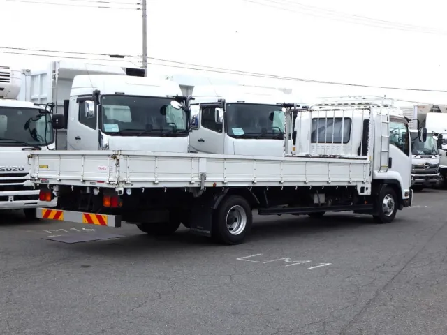 いすゞ フォワード TKG-FRR90S2(2WD)の写真4