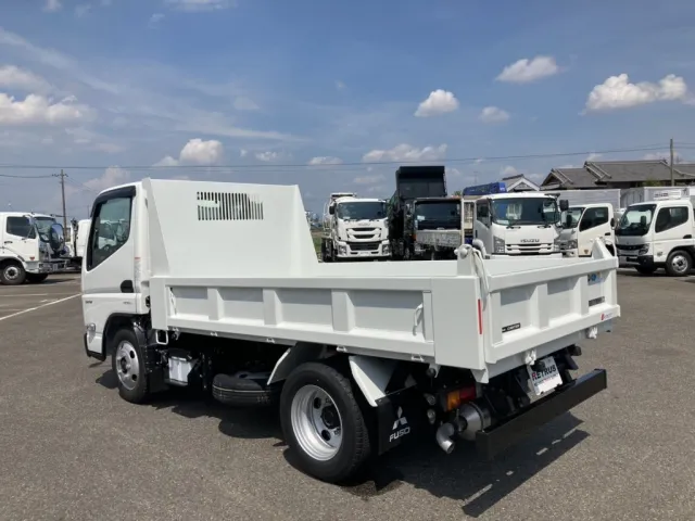 三菱 キャンター 2RG-FBA60(2WD)の写真3