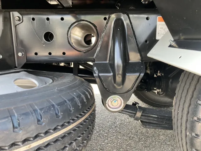 シャーシとスプリングの状態です。|三菱 キャンター 2RG-FBA60(2WD)の写真5