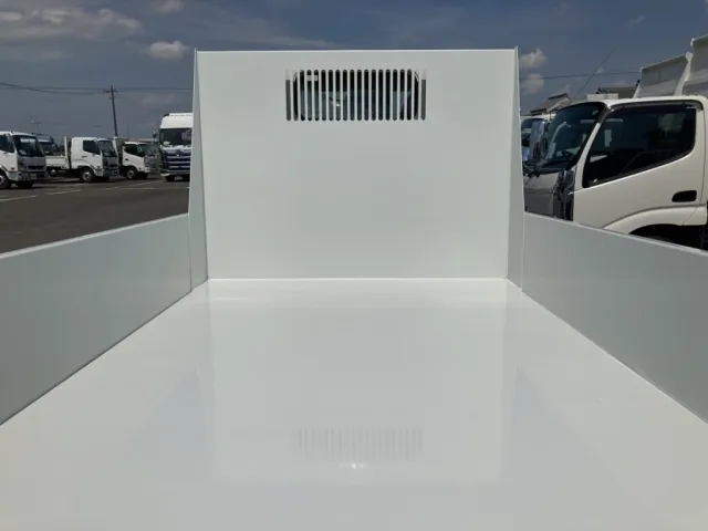 荷台内部です。|三菱 キャンター 2RG-FBA60(2WD)の写真14