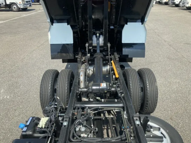 シャーシ周りとホイストの状態です。|三菱 キャンター 2RG-FBA60(2WD)の写真16