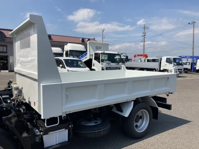 三菱 キャンター 2RG-FBA60(2WD)の写真35