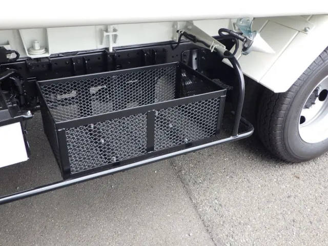 物入れの状態です。|トヨタ アトラス 2KG-XZU605A(2WD)の写真18