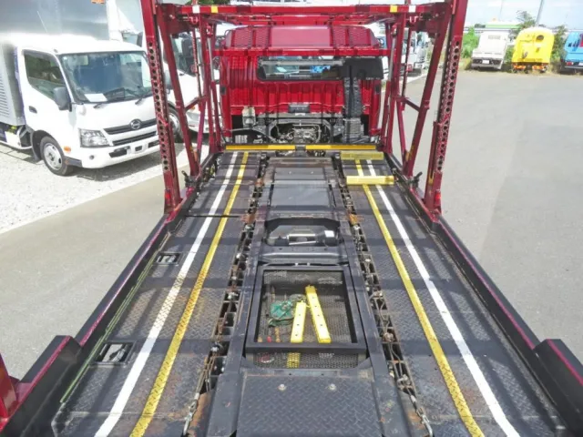 1階フロアの状態です。(タイヤ落とし無しです)|三菱 ファイター 2DG-FQ62Fの写真9