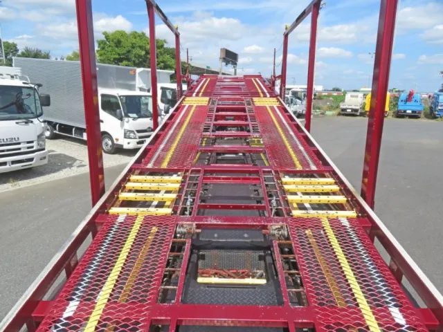 2階フロアのの状態です。(タイヤ落とし有りです)|三菱 ファイター 2DG-FQ62Fの写真11