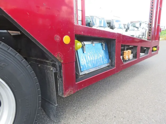 工具箱付きです。(ステンレス製です)|三菱 ファイター 2DG-FQ62Fの写真27