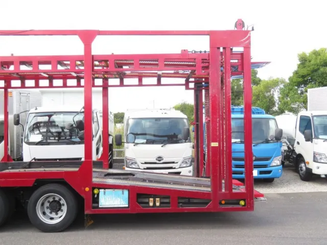 フロアーを全開に上げた状態です。|三菱 ファイター 2DG-FQ62Fの写真30