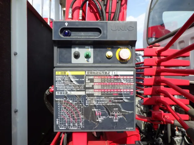 空車時定格荷重及び作業半径ー揚程図です。|いすゞ フォワード 2PG-FRR90S1(2WD)の写真13