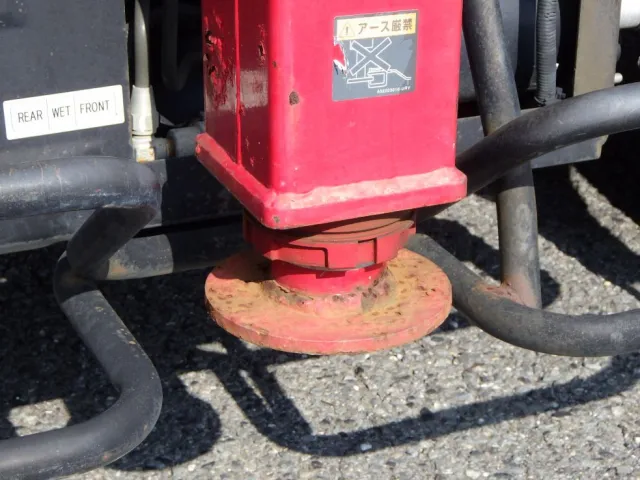 左右のアウトリガーにキズ・サビがあります。|いすゞ フォワード 2PG-FRR90S1(2WD)の写真37