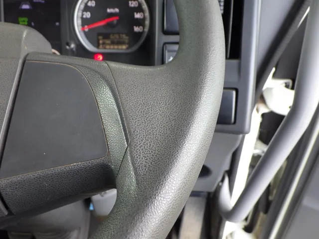 ハンドルにスレがあります。|いすゞ フォワード 2PG-FRR90S1(2WD)の写真46