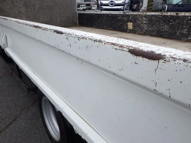 左右のアオリにキズ・サビがあります。|三菱 キャンター TPG-FEB50(2WD)の写真27