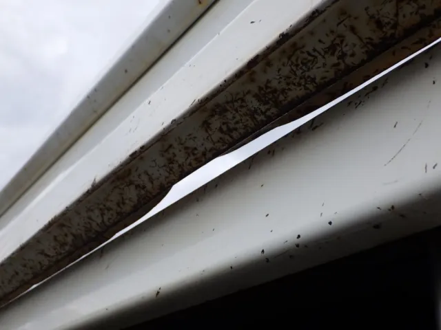 左右のアオリに曲がりがあります。|三菱 キャンター TPG-FEB50(2WD)の写真28