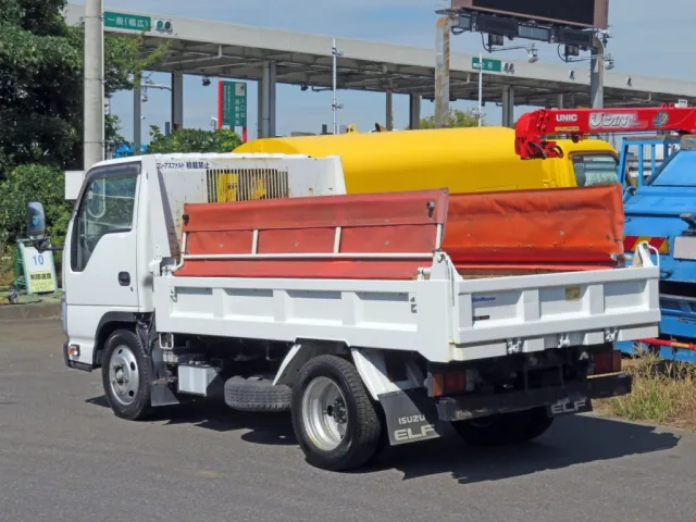 いすゞ エルフ TPG-NJR85AN(2WD)の写真3