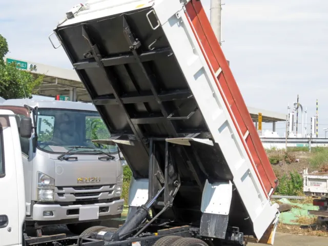 いすゞ エルフ TPG-NJR85AN(2WD)の写真9