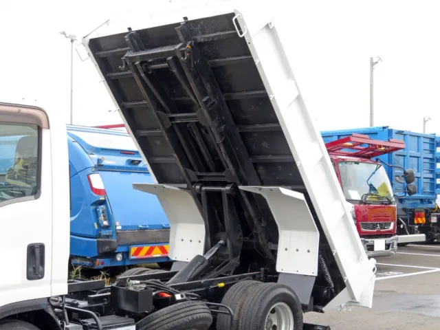 いすゞ エルフ TKG-NPR85YN(2WD)の写真12