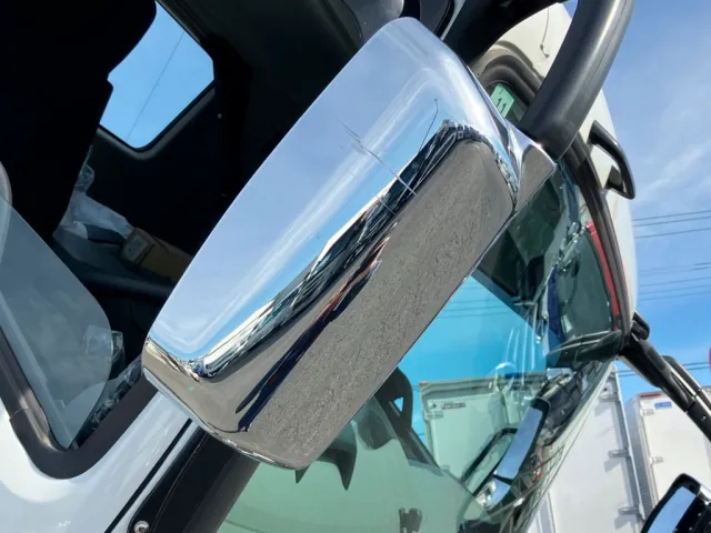 運転席側ミラーカバーに擦れ傷があります。|三菱 スーパーグレート 2PG-FS74HZの写真25