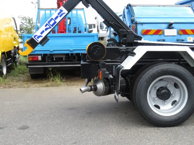 リアジャッキレス仕様です。|三菱 キャンター 2RG-FBAV0(2WD)の写真9