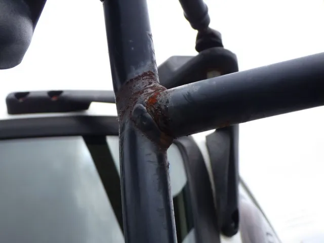 助手席側ミラーステーに曲がりがあります。|日野 レンジャー 2KG-FC2ABA(2WD)の写真31