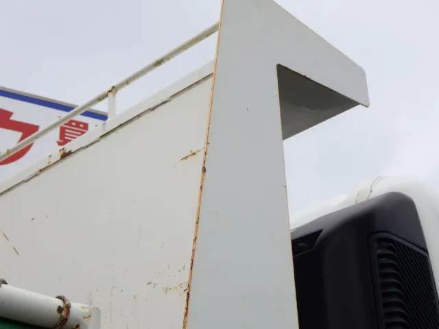 プロテクターの両サイドにキズ・サビがあります。|日野 レンジャー 2KG-FC2ABA(2WD)の写真35