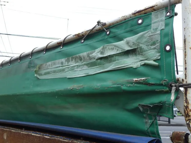 左右のシートアームにキズ・サビがあります。（シートに補修跡があります）|日野 レンジャー 2KG-FC2ABA(2WD)の写真38