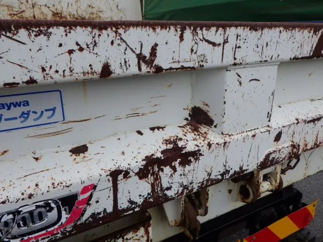 リヤ周りにキズ・サビ・ヘコミがあります。|日野 レンジャー 2KG-FC2ABA(2WD)の写真43