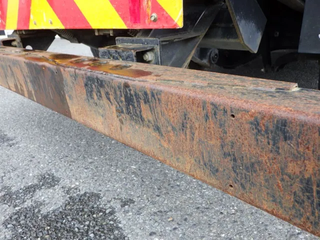 リヤバンパーにキズ・サビがあります。|日野 レンジャー 2KG-FC2ABA(2WD)の写真44