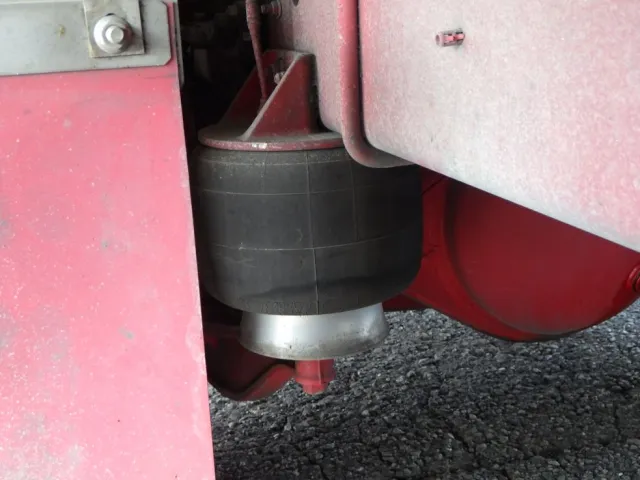 エアサスです。|日野 レンジャー 2KG-FC2ABG(2WD)の写真5