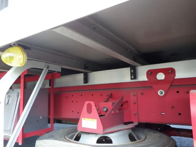 シャーシとネタの状態です。（ネタはアルミ製です）|日野 レンジャー 2KG-FC2ABG(2WD)の写真7